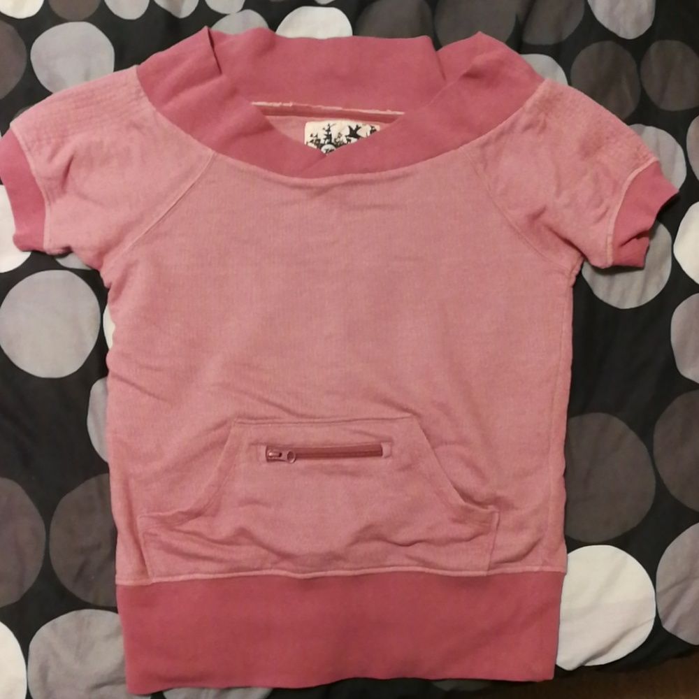 Urban Outfitters Short sleeves sweatshirt